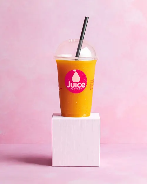 Juice Golden Girl with carrot, ginger, apple