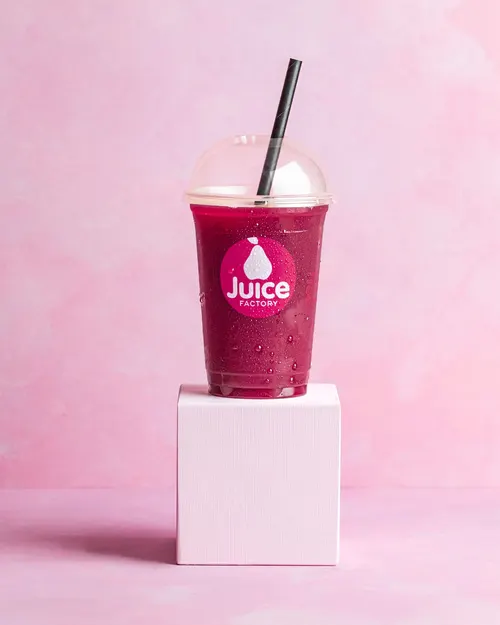 Juice Red Ruben with beetroot, carrot, ginger, apple