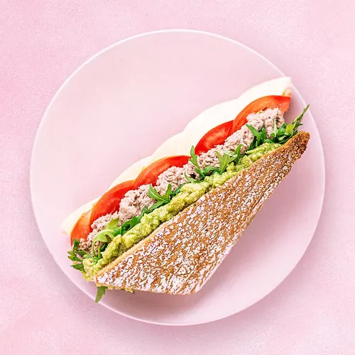 Sandwich Tuna Supreme with tuna mousse, avocado, mozzarella, rocket, tomato, pesto